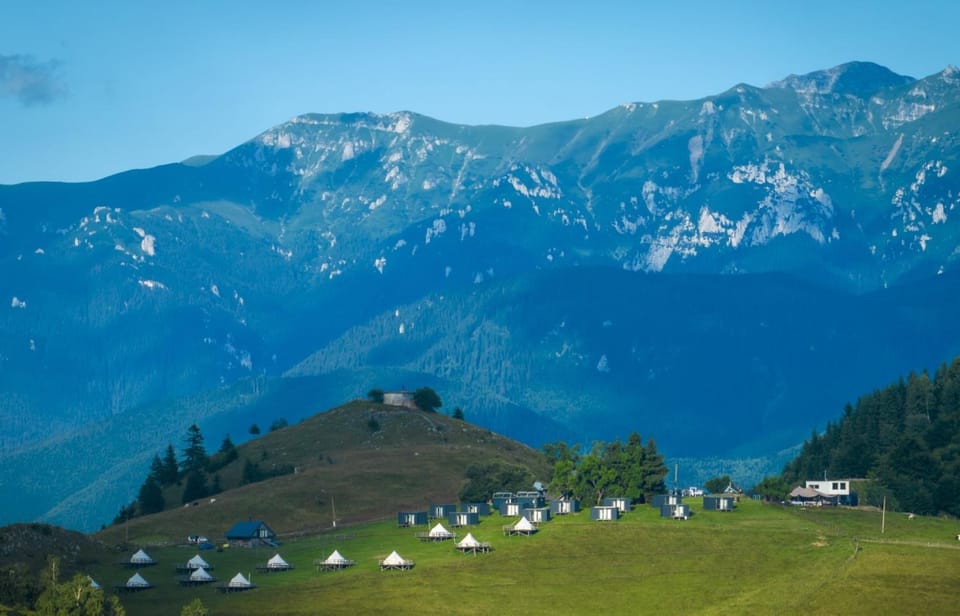 Natural landscape, View (from property/room), Mountain view, Location