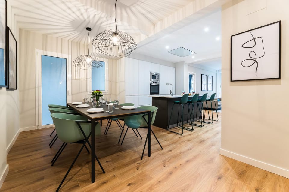 Living room, Seating area, Dining area