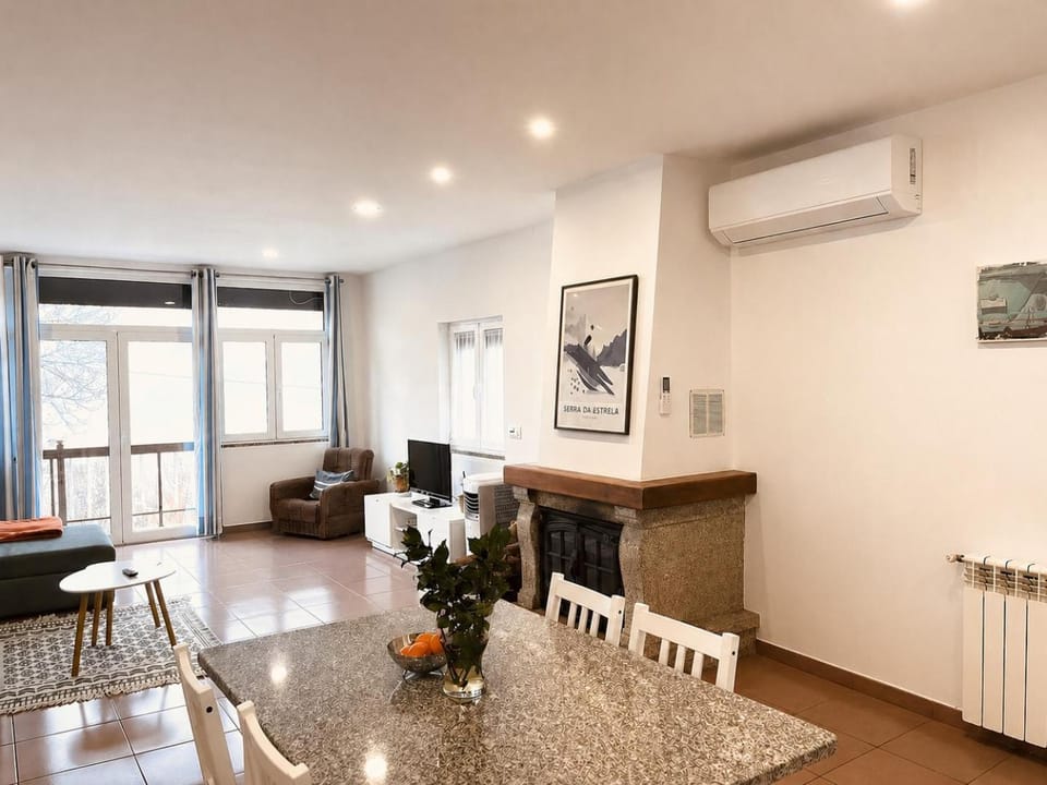 TV and multimedia, Living room, Dining area, internet, air conditioner