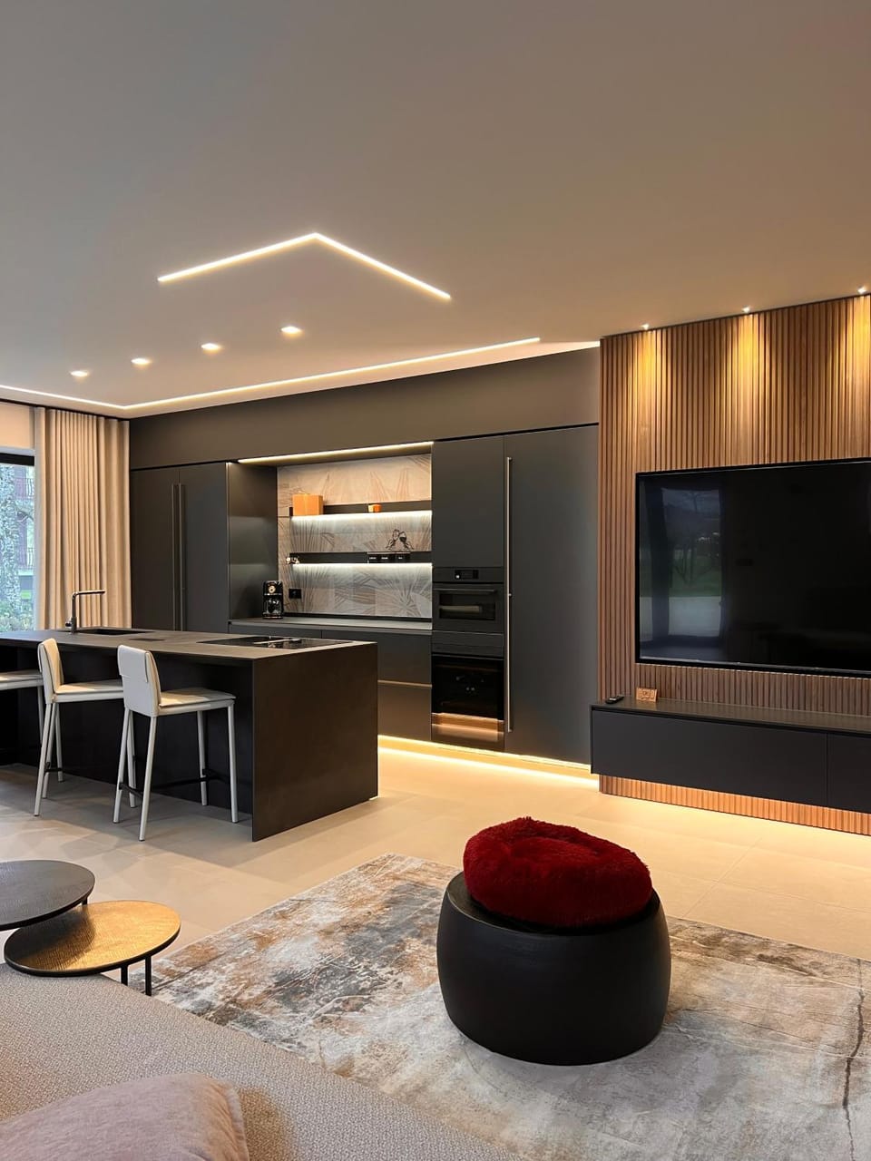 TV and multimedia, Seating area