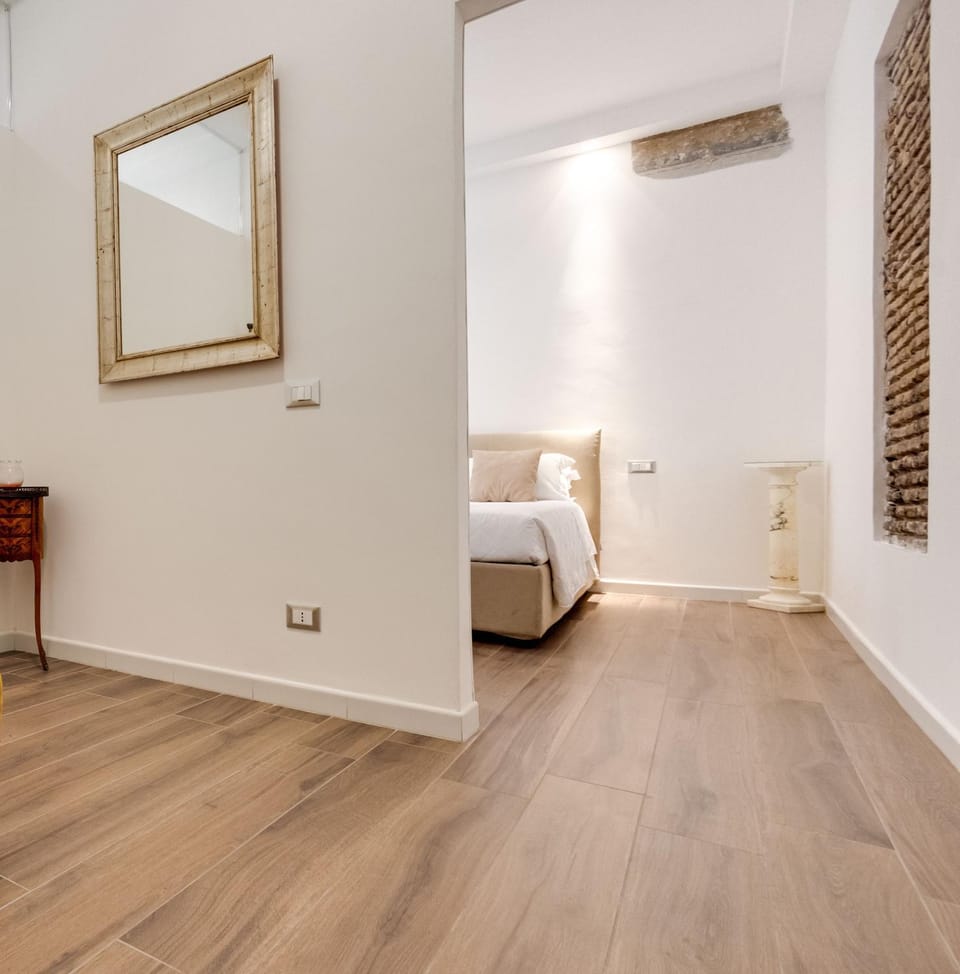 Classic Flat Monti Apartment in Rome