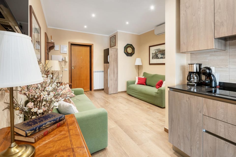 Coffee/tea facilities, Living room, Seating area, stove