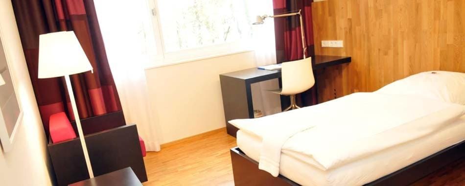 Bed, Photo of the whole room, Bedroom, Facility for disabled guests