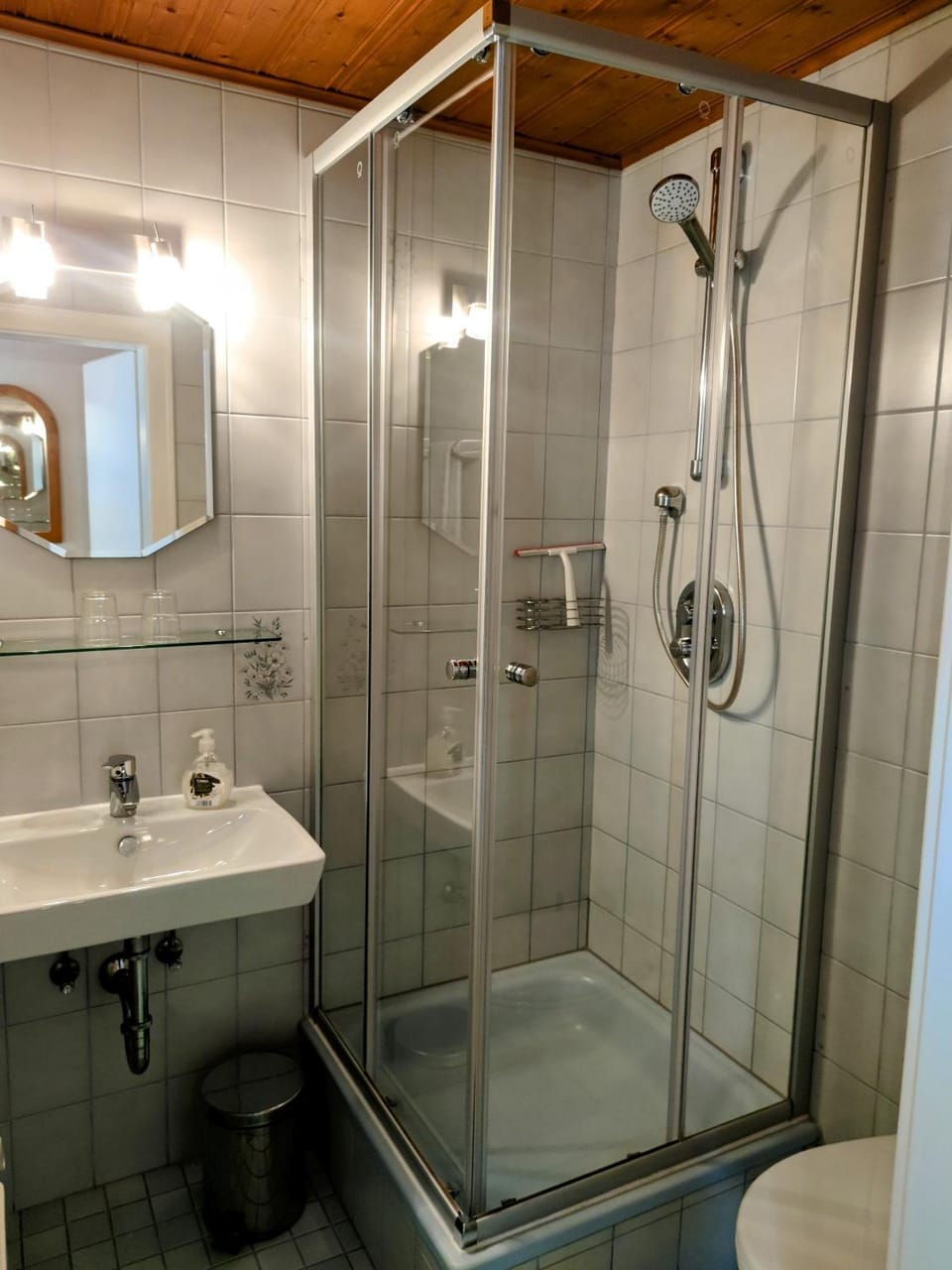 Shower, Bathroom, towels