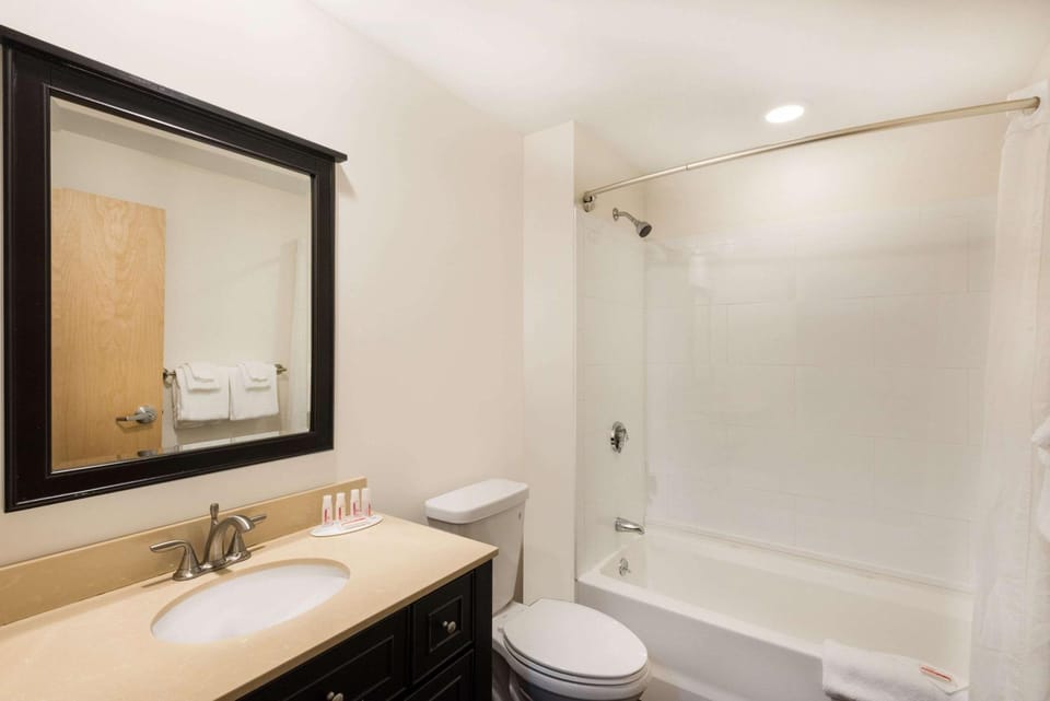 Bathroom, Photo of the whole room, On site