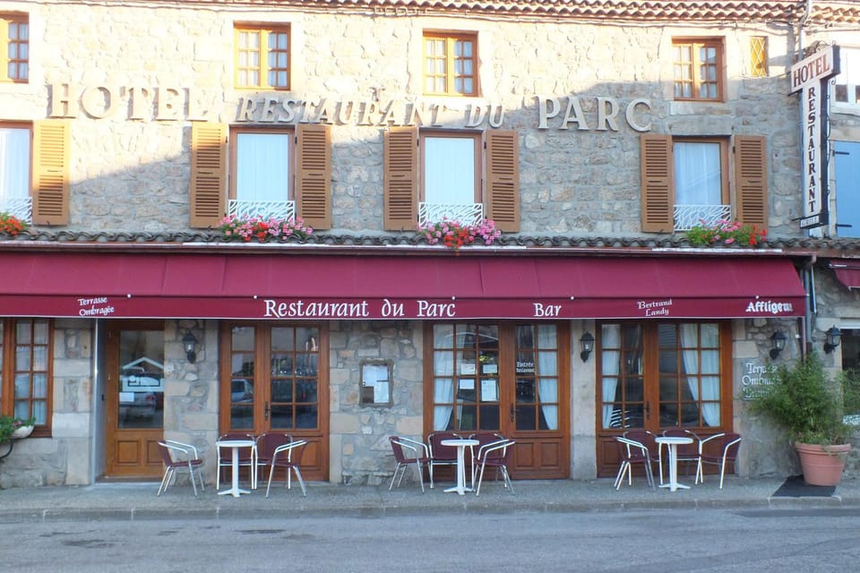 hotel du parc Hotel in Auvergne-Rhône-Alpes