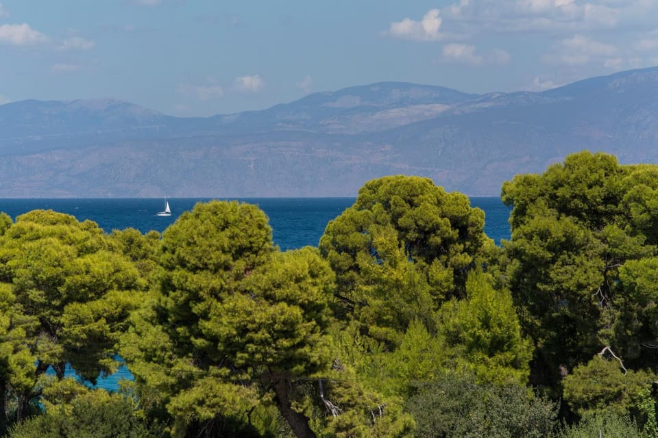 Lovely Apartment Xylokastro 2nd Floor Apartment in Peloponnese Region