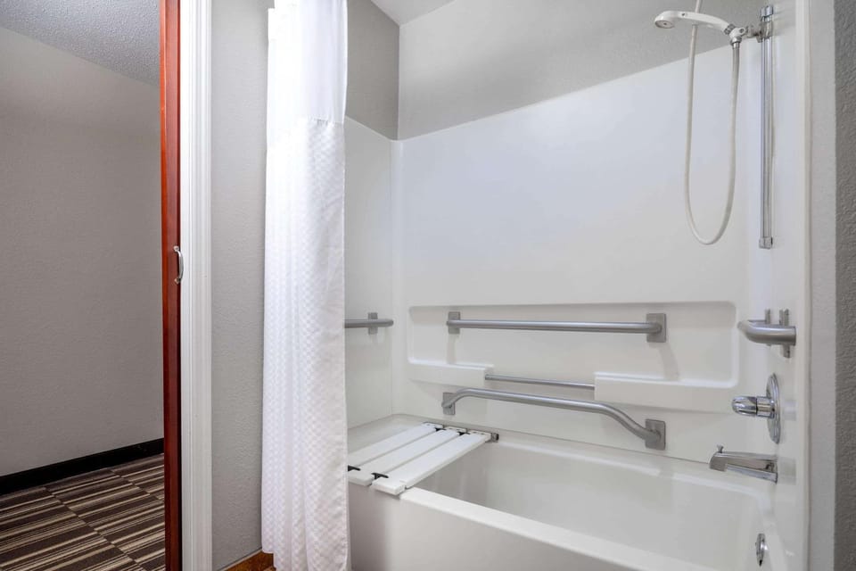 Bathroom, Photo of the whole room, On site