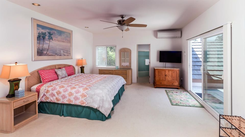Ali'i Point Spacious and Private Oceanfont Villa with A/C House in Holualoa