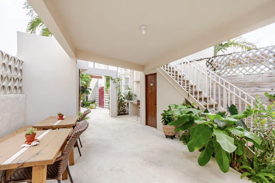 Garden, Lobby or reception, Dining area