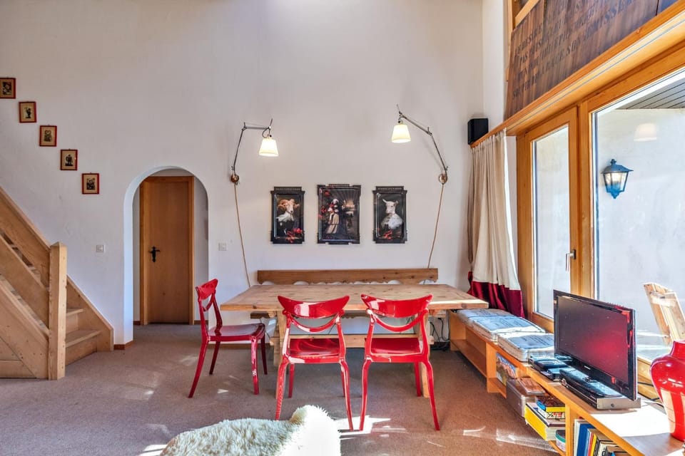 Communal lounge/ TV room, Living room