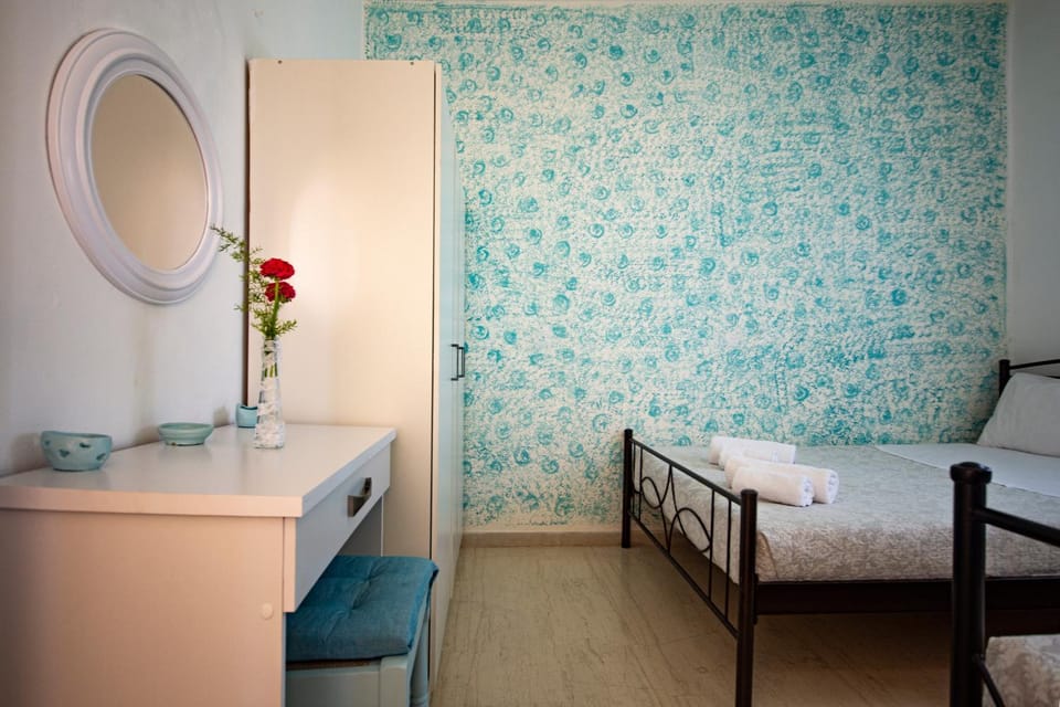 Bed, Photo of the whole room, Bedroom, hair dresser
