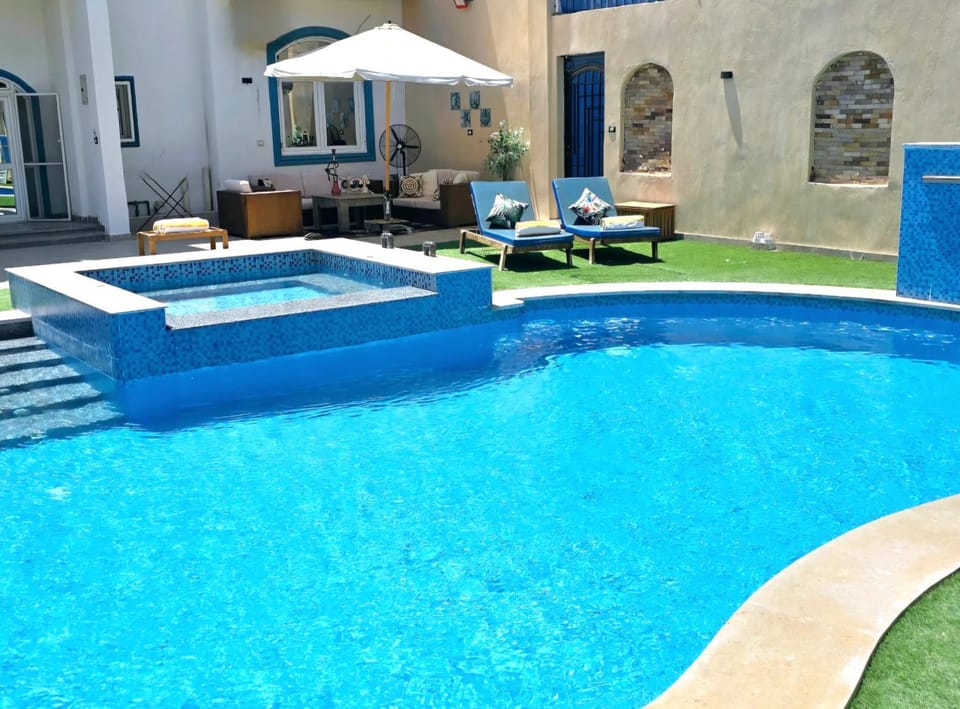 Luxury Royal Blue Family Villa 8pers private pool Villa in Hurghada