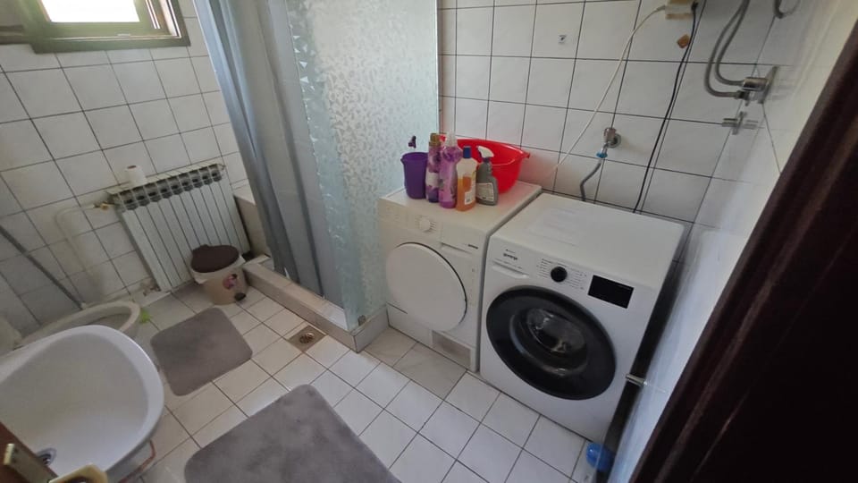 Toilet, Bathroom