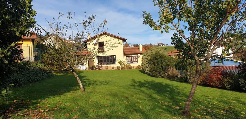 Preciosa casa de campo a 1.5 km de la playa de La Marina House in Asturias