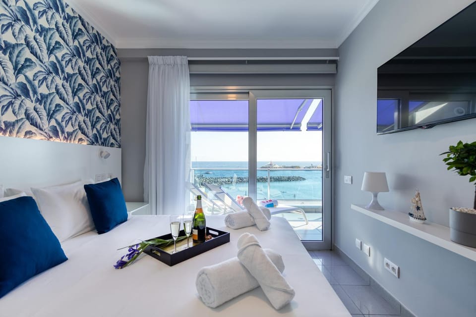 Bed, Photo of the whole room, Bedroom, Sea view