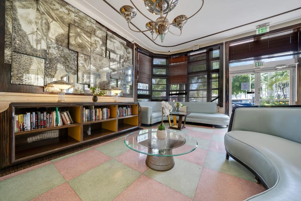 Library, Lobby or reception, Seating area