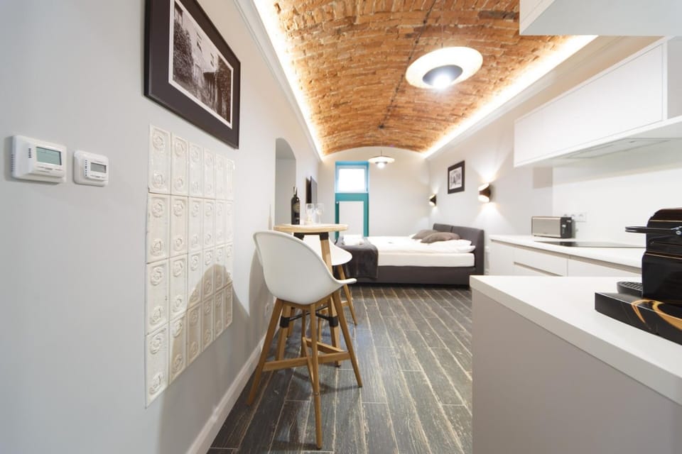 M4 Main Square Studio Apartment in Krakow