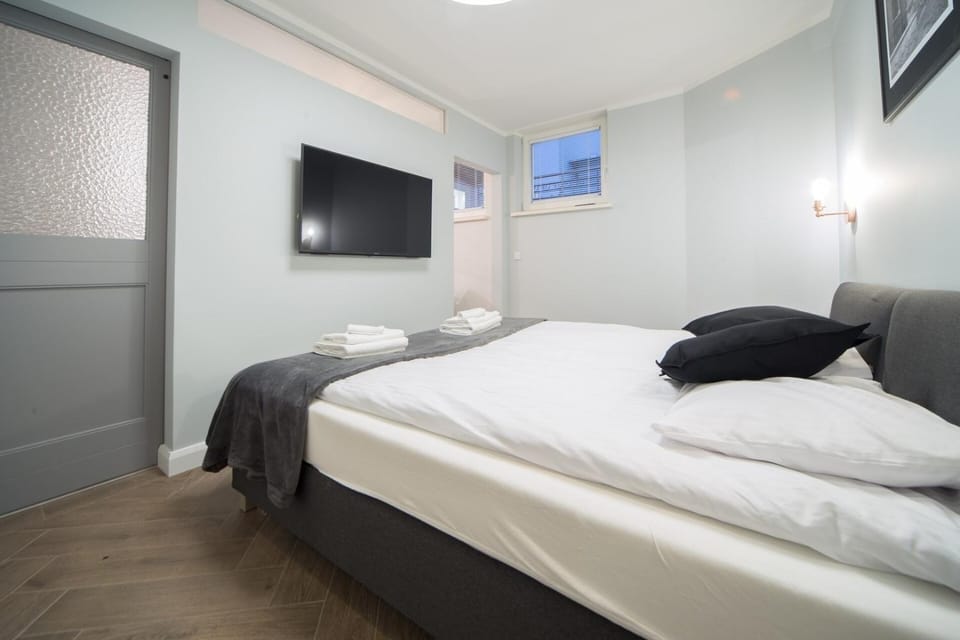 M6 Main Square Stylish One Bedroom Apartment in Krakow