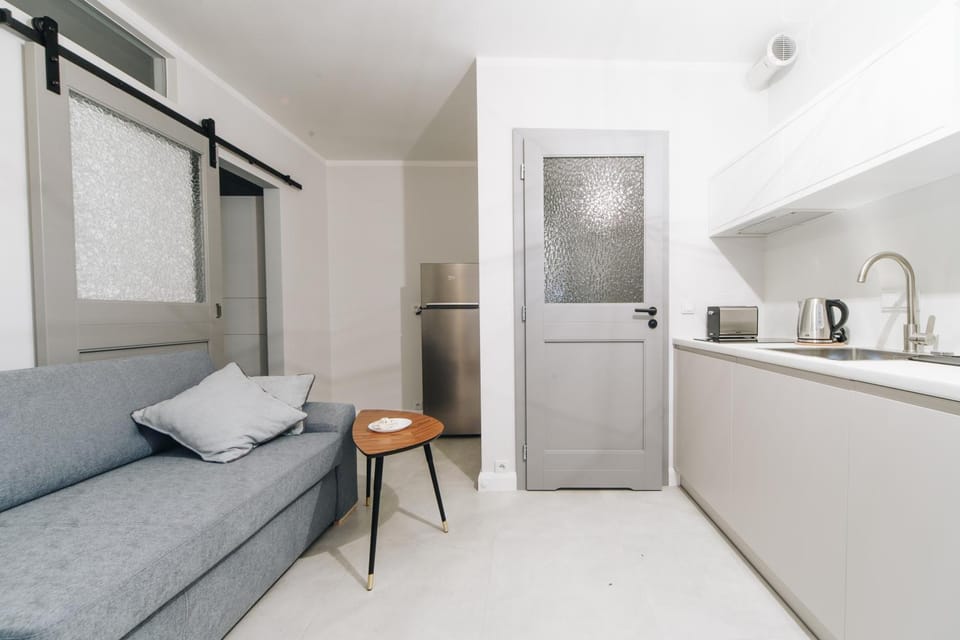 Kitchen or kitchenette, Living room, Seating area