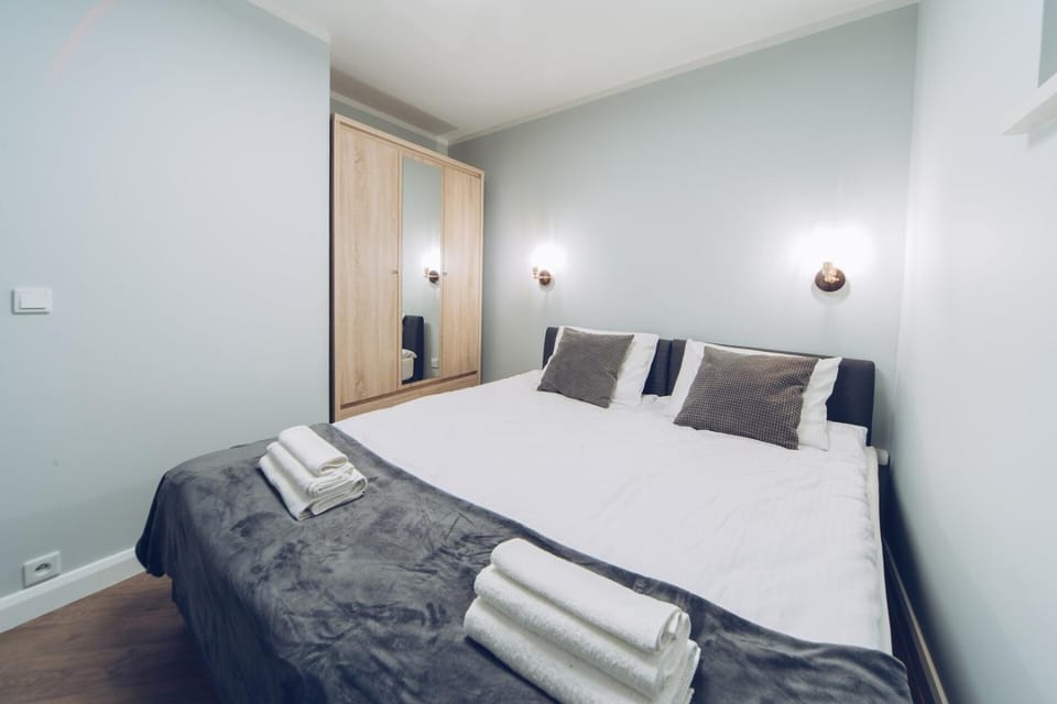 M7 Main Square with Free Parking Friends Escape Apartment in Krakow