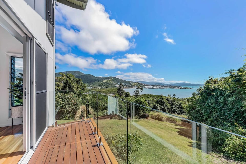 Day, Natural landscape, View (from property/room), Balcony/Terrace, Mountain view, Sea view