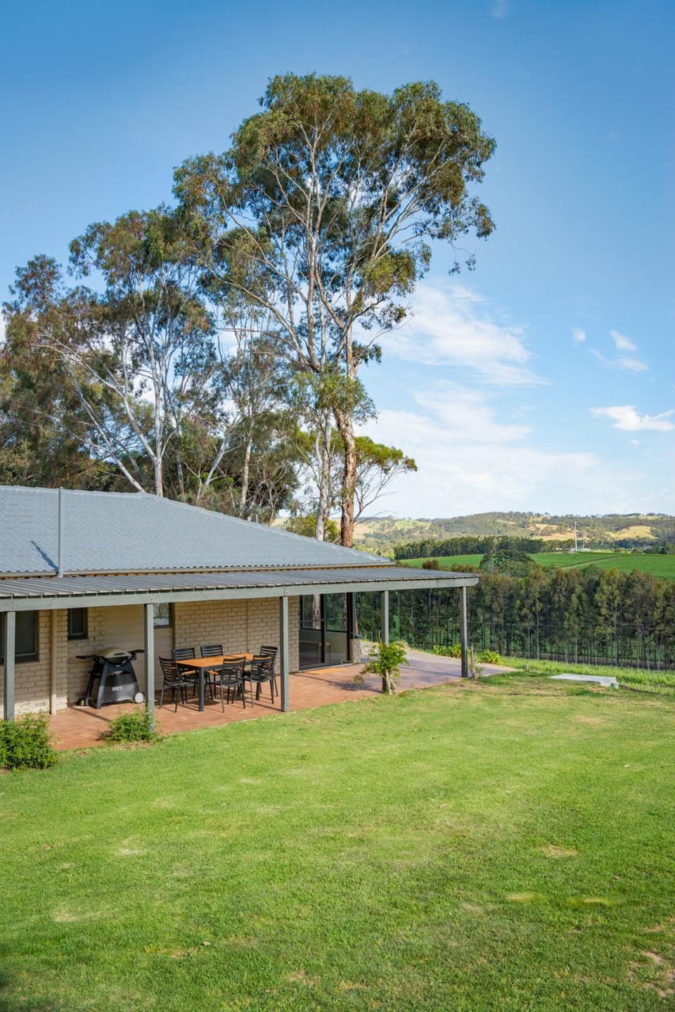 Property building, Garden, Garden view, Mountain view