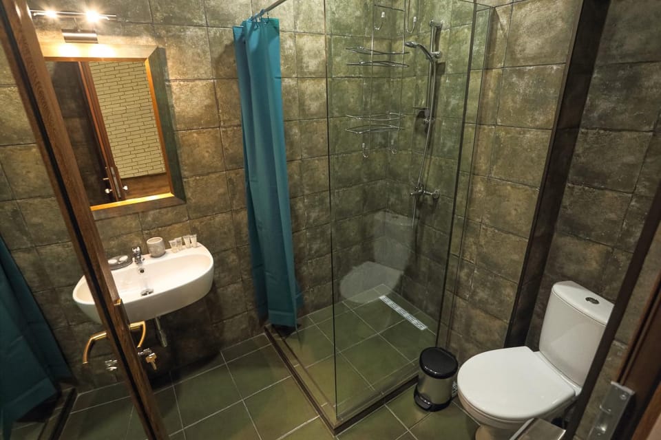 Shower, Toilet, Bathroom
