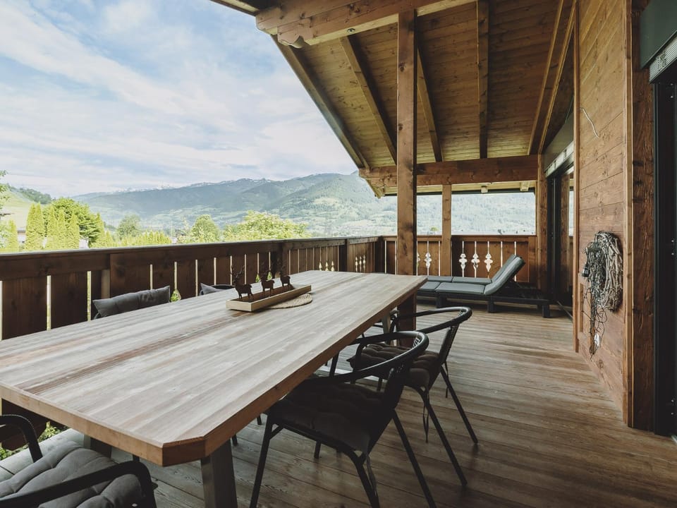 Natural landscape, View (from property/room), Balcony/Terrace, Mountain view