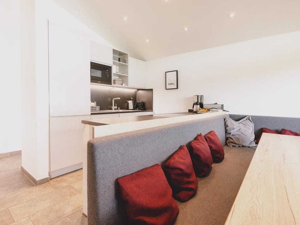 Kitchen or kitchenette, Seating area, Dining area, pet friendly