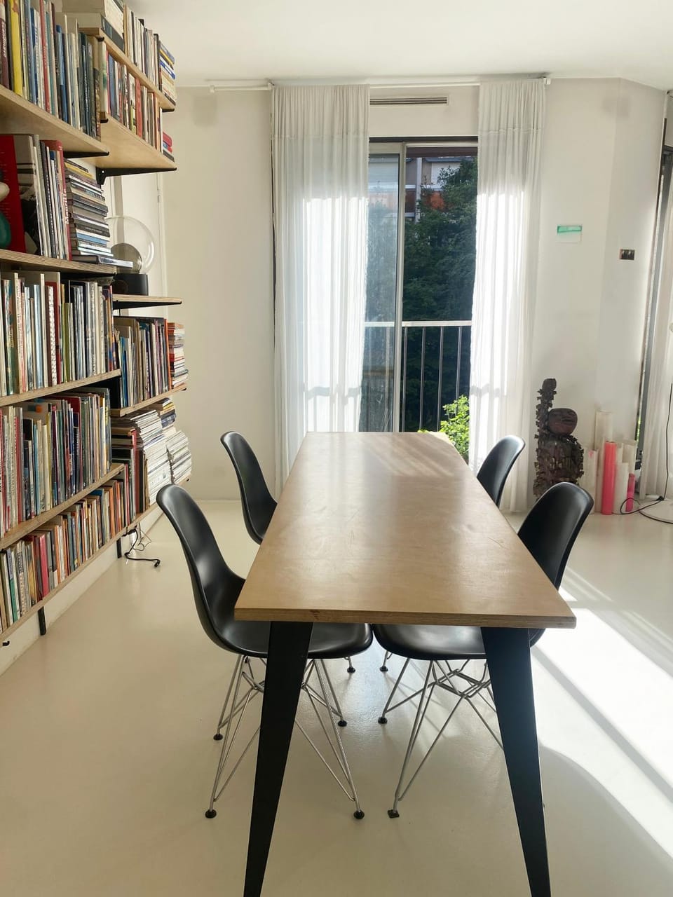 Seating area, Dining area