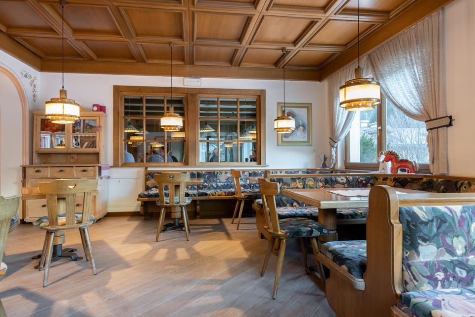 Lounge or bar
