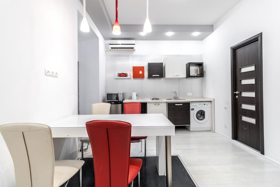 Black and Red squares apartment Apartment in Lviv