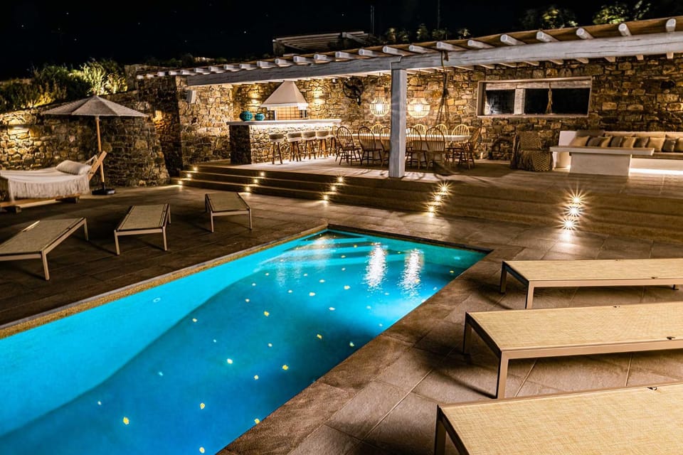 Night, Pool view, Swimming pool, sunbed