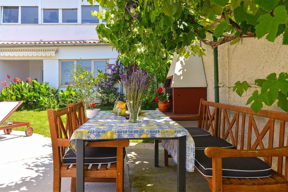 Apartments Valbandon with pool 31 Apartment in Fažana