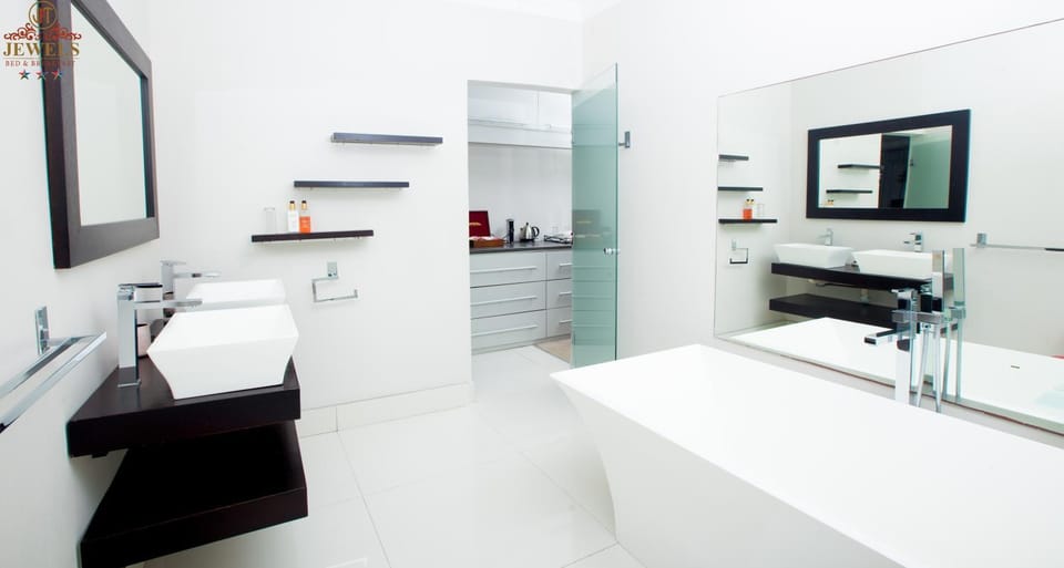 Bathroom, towels