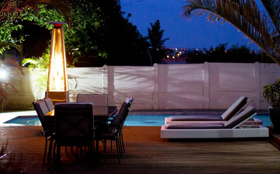 Patio, Night, BBQ facilities, Spa and wellness centre/facilities, Seating area, Pool view, Swimming pool, Sports, sunbed