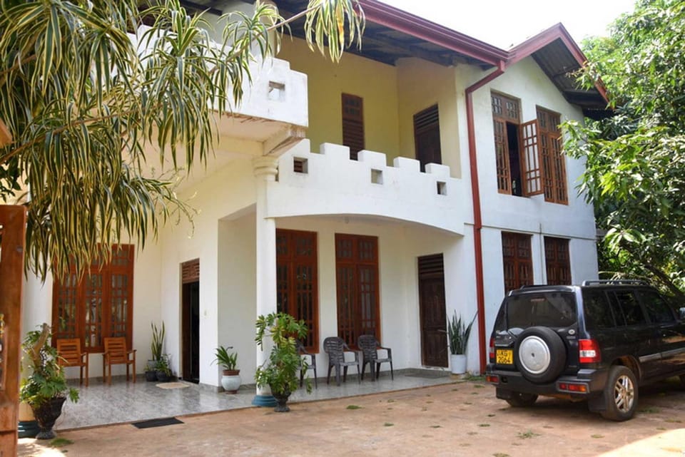Royal Views Residence Bed and Breakfast in Sri Lanka