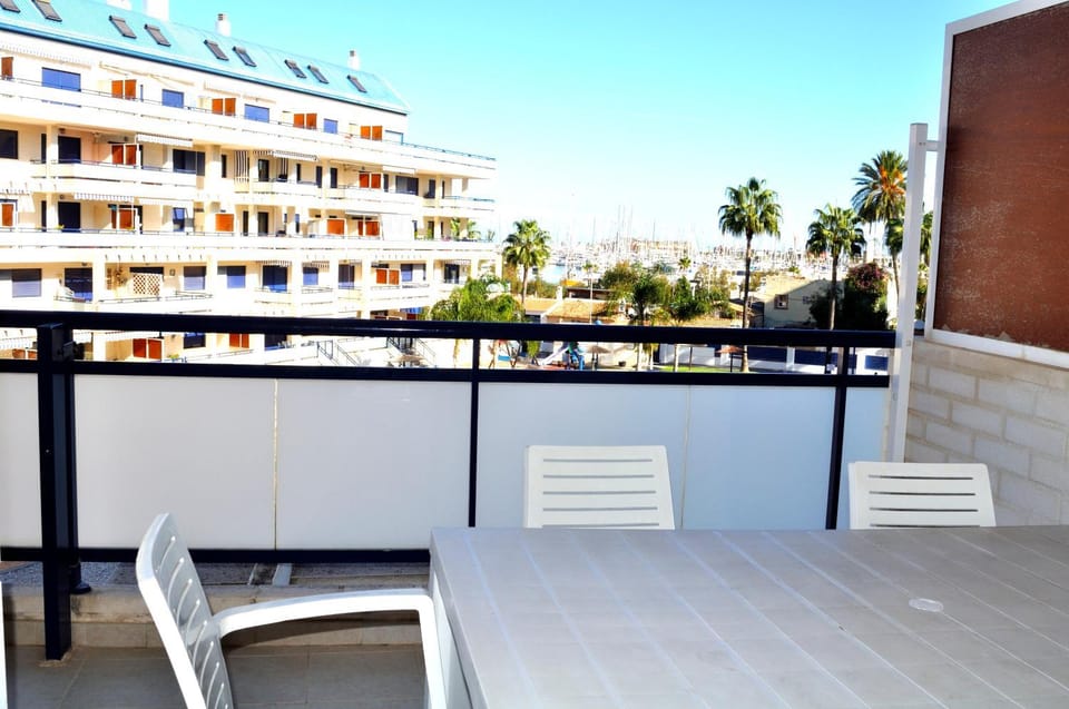 Sueños De Mar F5, 2 dormitorios, puerto náutico, by Bookindenia Apartment in Marina Alta