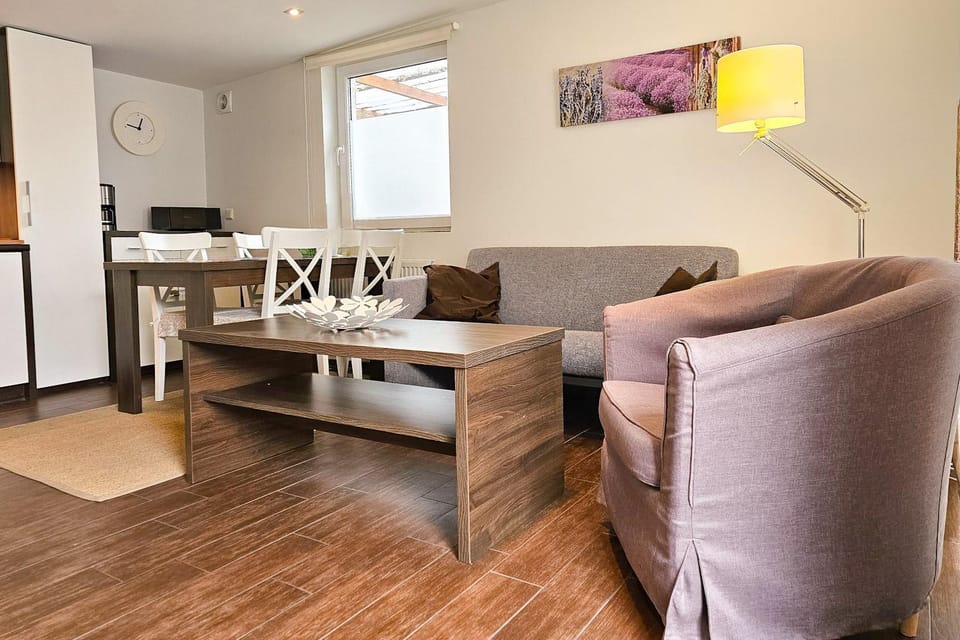 Kitchen or kitchenette, Seating area, Dining area