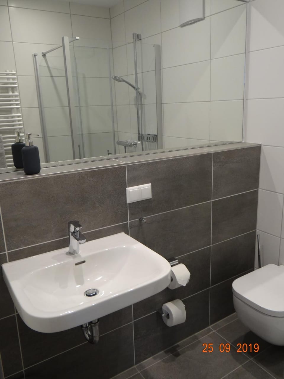 Toilet, Bathroom, hair dryier