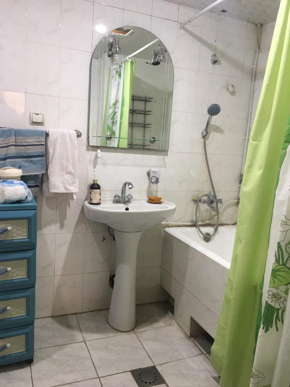 Shower, Bathroom, Bath, towels