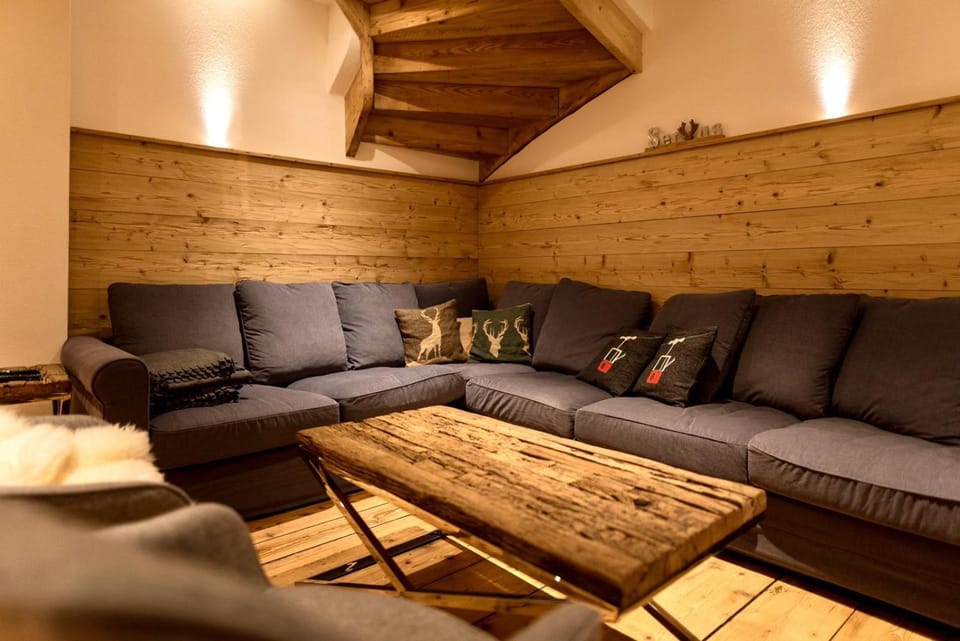 Chalet Sonnenbichl House in Garmisch-Partenkirchen