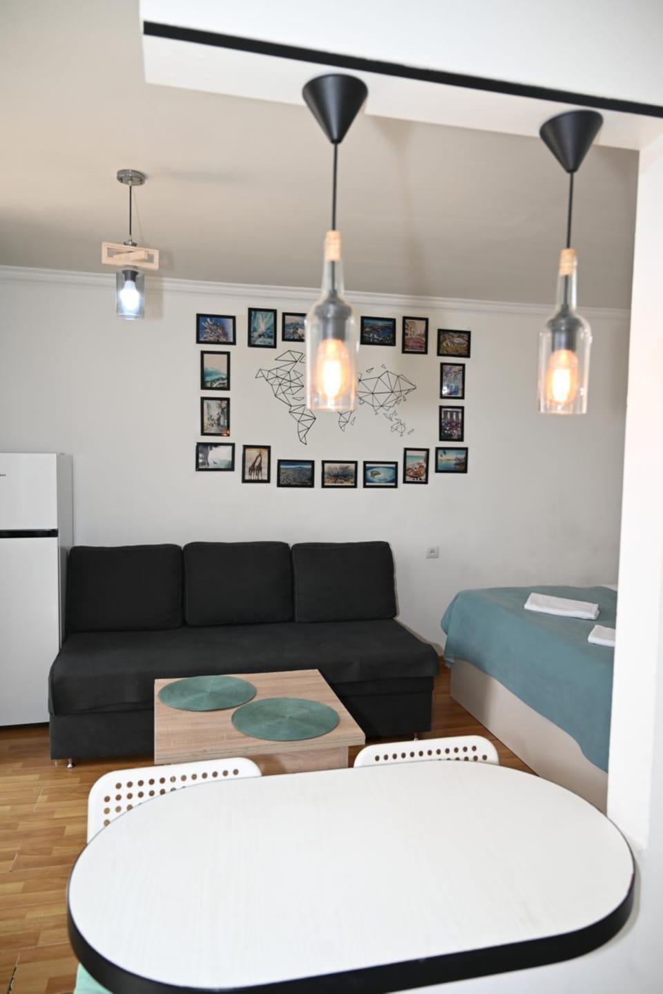 Bed, Living room, Seating area
