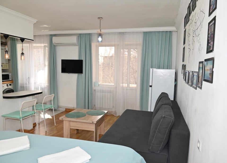 Bed, TV and multimedia, Photo of the whole room, Seating area