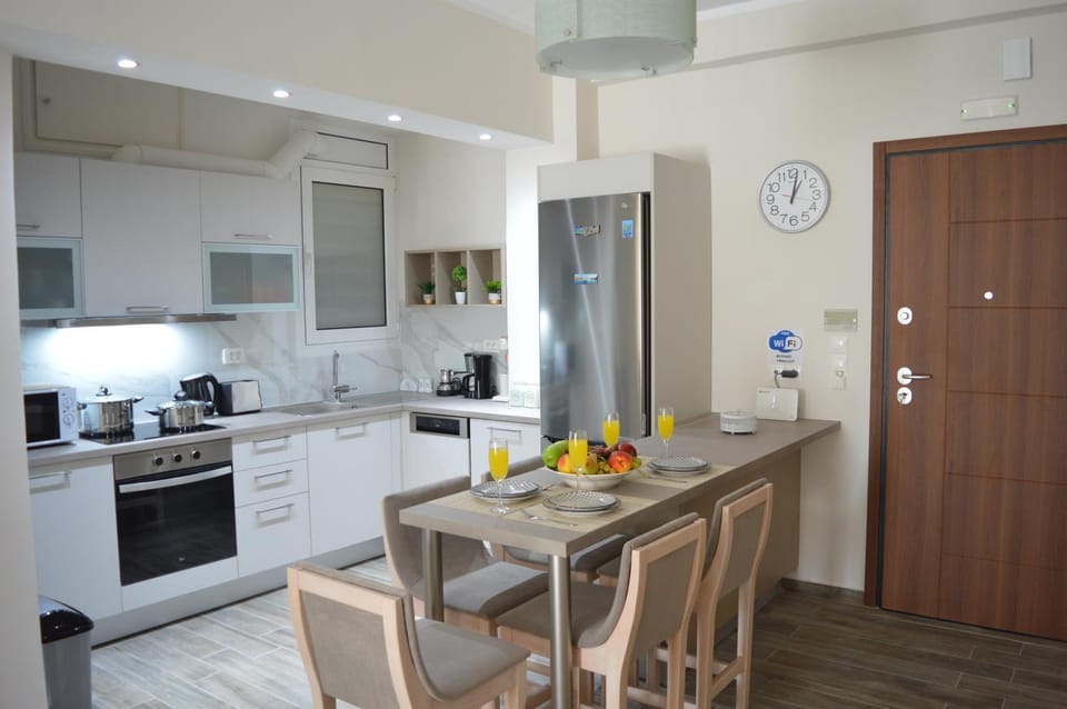 Botonis Bright Spacious Apartment Apartment in Chania