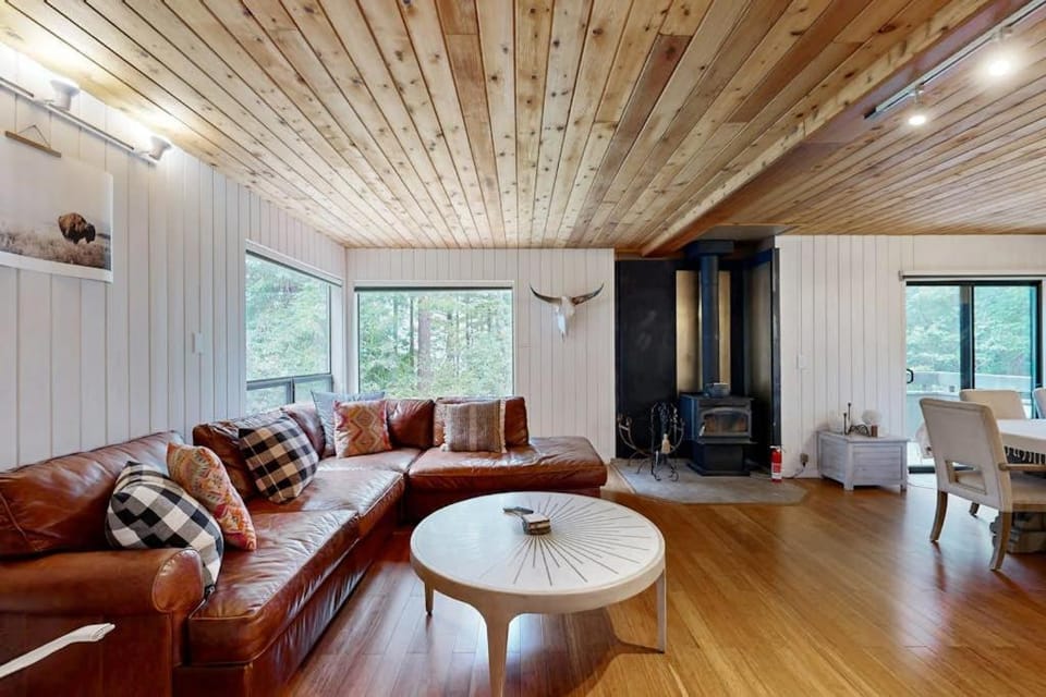 Tree House House in Sonoma County