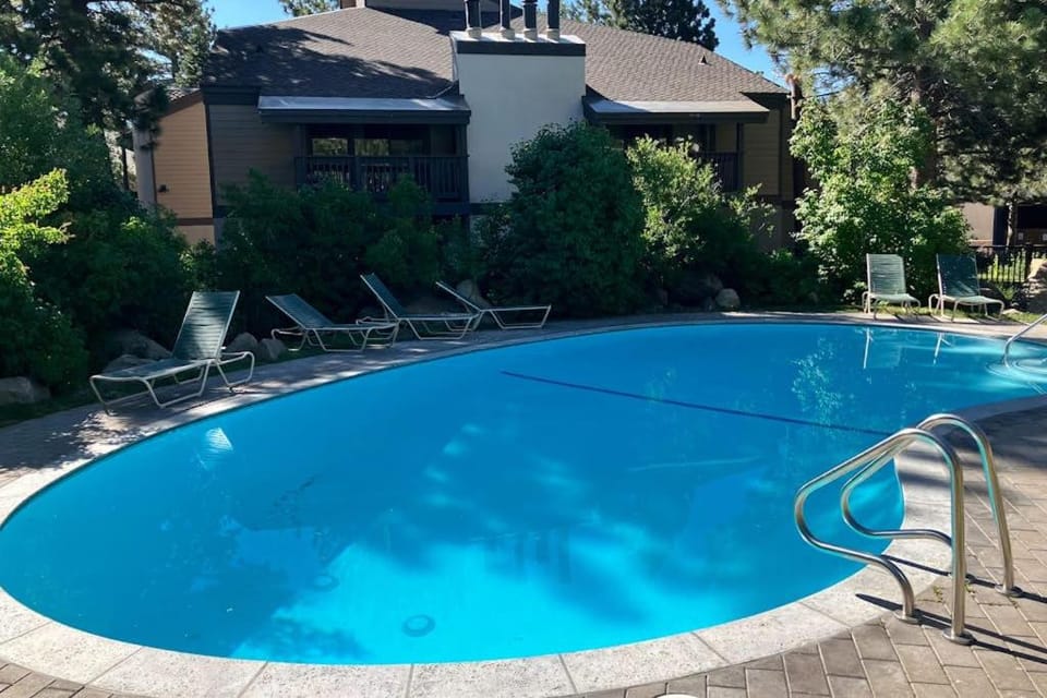 Sherwin Villas B13 Apartment in Mammoth Lakes