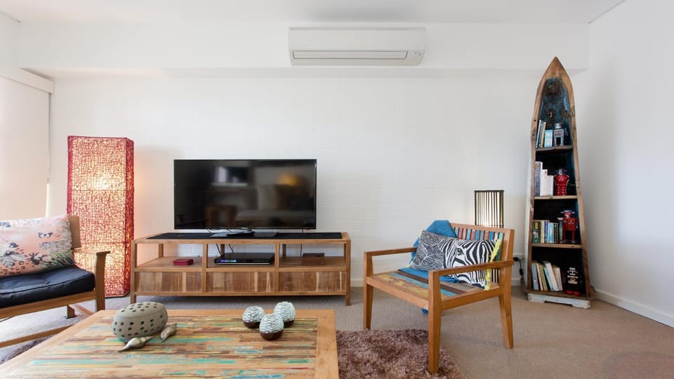 TV and multimedia, Seating area