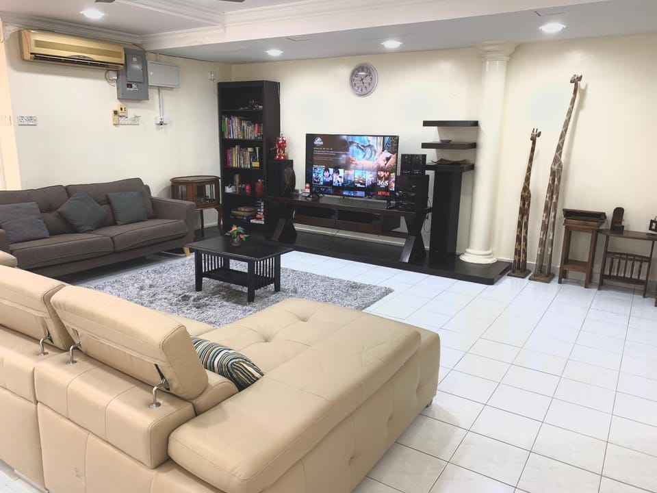 Langkawi Cozy Holiday Home at Taman Seri Aman by Zervin House in Kedah